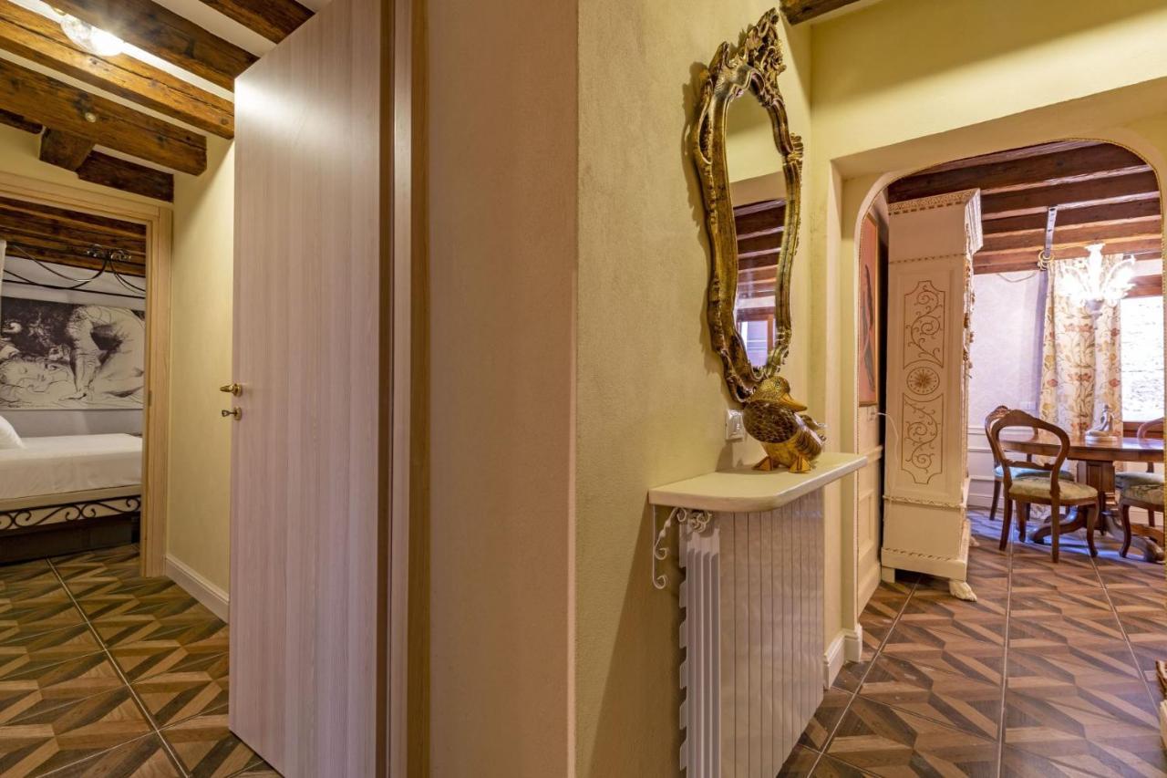 Il Nido Di San Stae Apartment เวนิส ภายนอก รูปภาพ