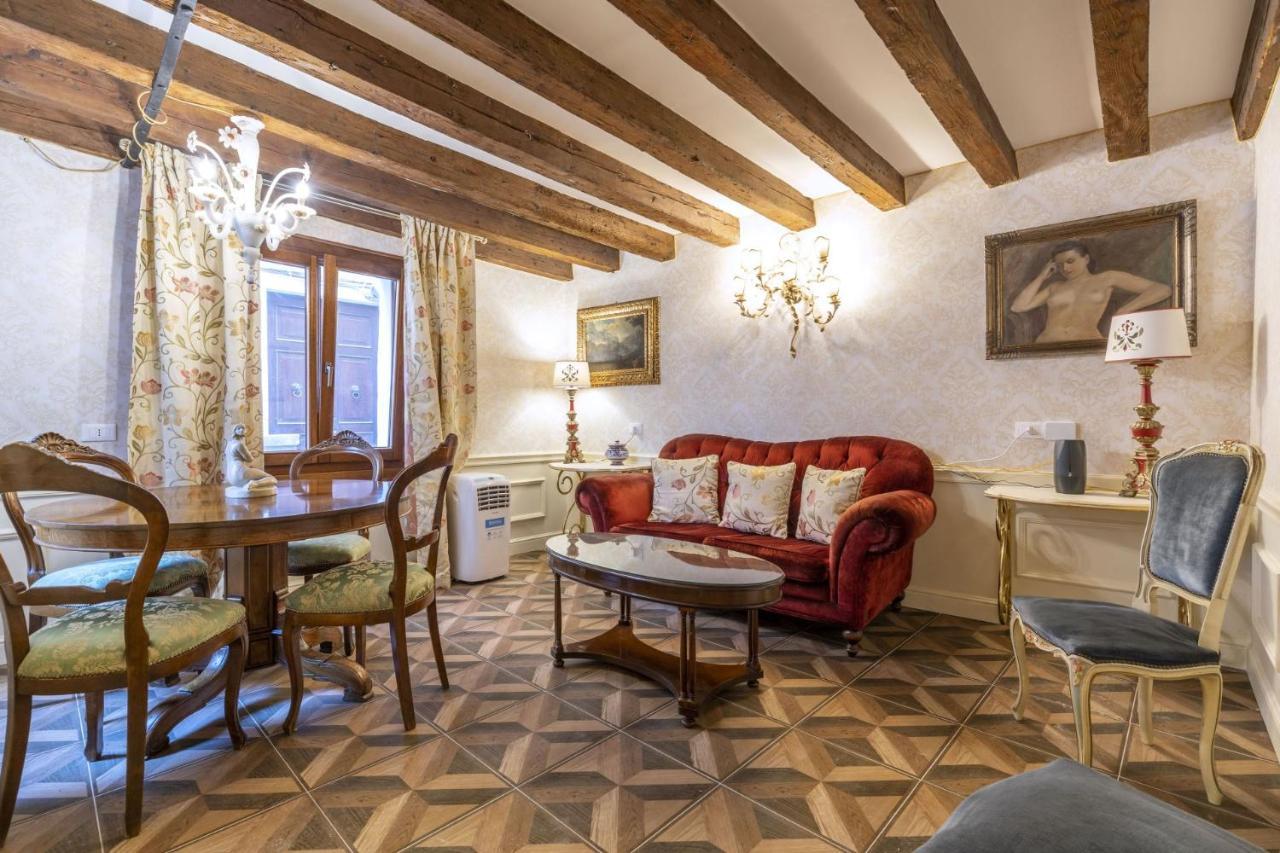 Il Nido Di San Stae Apartment เวนิส ภายนอก รูปภาพ